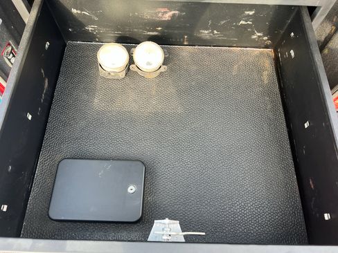 Used 2010 Jeep Wrangler Unlimited Sport image 18