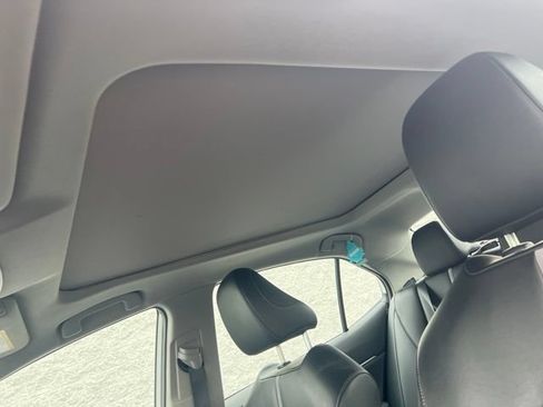 Used 2022 Toyota Camry XSE FWD image 14