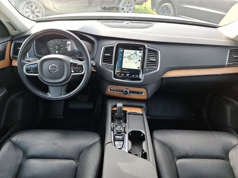 Used 2021 Volvo XC90 T8 Inscription Expression w/ Climate Package image 11