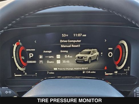 New 2026 Nissan Pathfinder Platinum image 29