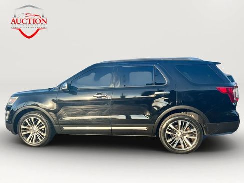 Used 2017 Ford Explorer Platinum AWD/4WD image 6
