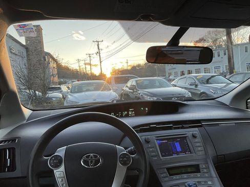 Used 2012 Toyota Prius Three image 19