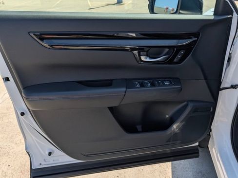 Used 2025 Honda CR-V Sport Touring image 17