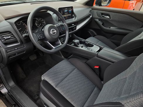 Used 2023 Nissan Rogue SV FWD image 10