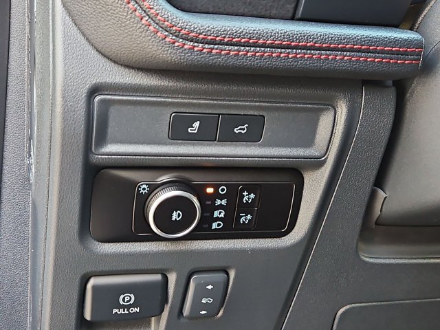 Used 2023 Ford Expedition Limited AWD/4WD image 25