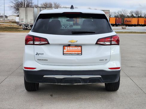 Used 2024 Chevrolet Equinox LT image 7