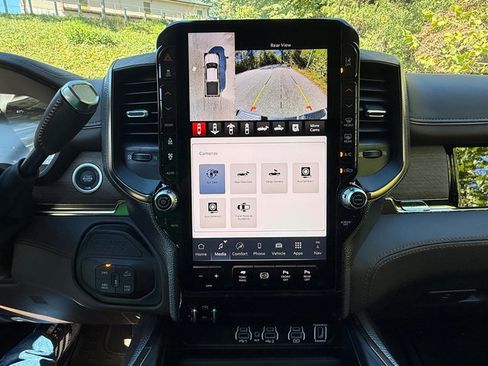 New 2026 RAM 2500 Limited image 32