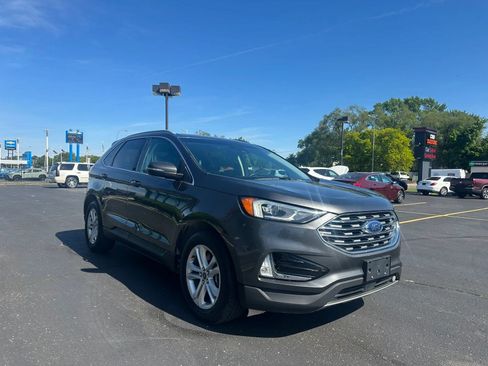 Used 2020 Ford Edge SEL w/ Cold Weather Package AWD/4WD image 3