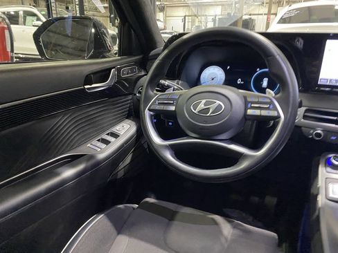 Used 2025 Hyundai Palisade Calligraphy AWD/4WD image 3