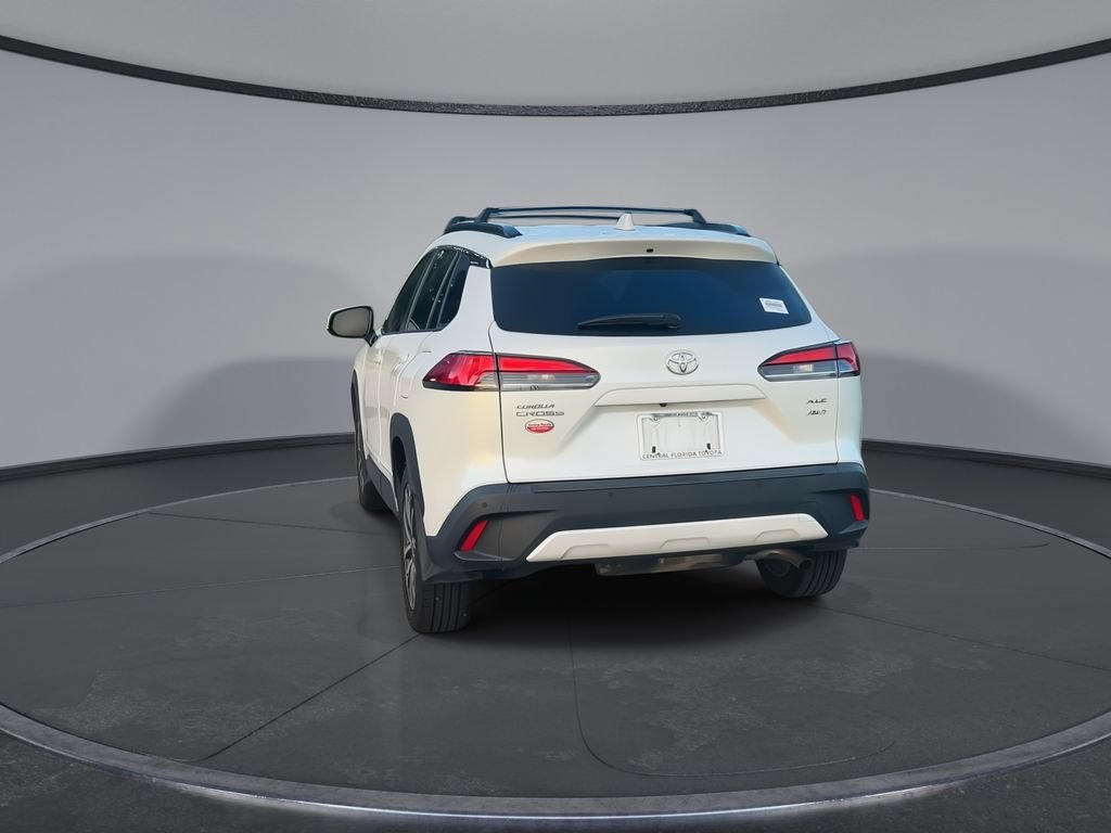 Used 2023 Toyota Corolla Cross XLE AWD/4WD image 7