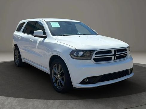 Used 2017 Dodge Durango GT RWD image 2
