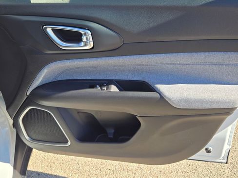 New 2026 Jeep Compass Latitude image 6