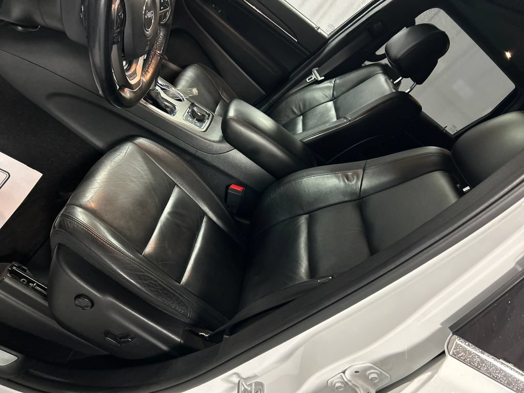 Used 2020 Jeep Grand Cherokee Limited AWD/4WD image 10