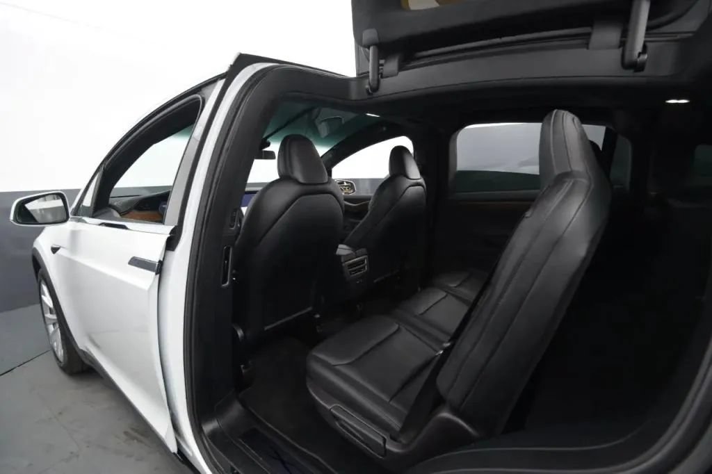 Used 2020 Tesla Model X Long Range AWD/4WD image 43