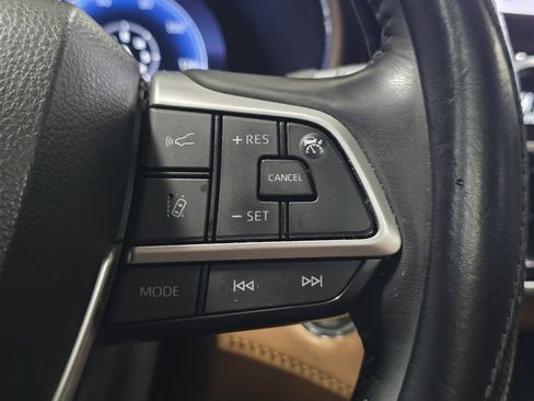 Used 2023 Toyota Highlander Platinum image 34