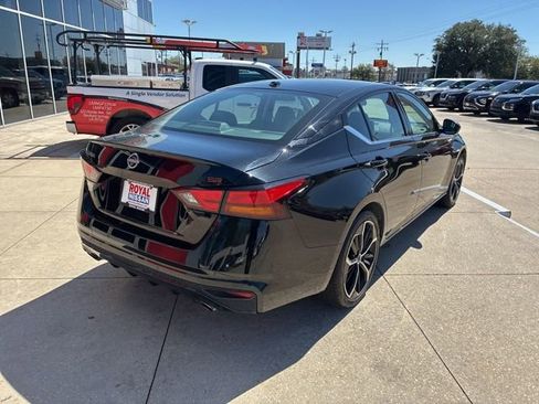 Used 2025 Nissan Altima 2.5 SR image 7