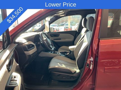 Used 2025 Subaru Forester Premium image 3