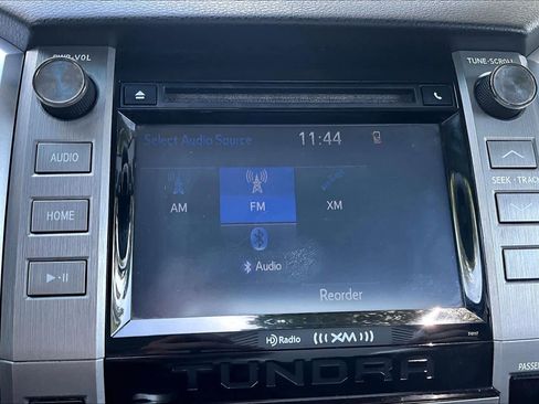 Used 2017 Toyota Tundra SR5 w/ SR5 Upgrade Package AWD/4WD image 34