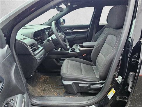 Used 2025 GMC Terrain Elevation w/ Technology Package II image 19