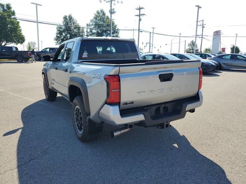 New 2026 Toyota Tacoma TRD Off-Road AWD/4WD image 3