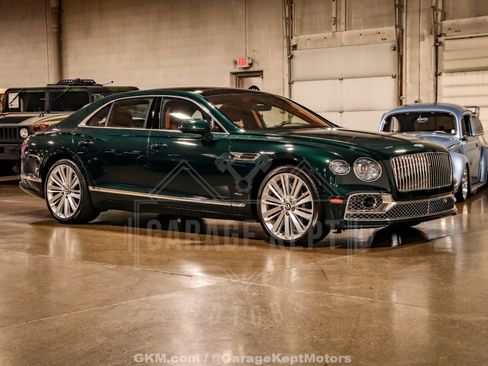 Used 2023 Bentley Flying Spur Azure AWD/4WD image 1