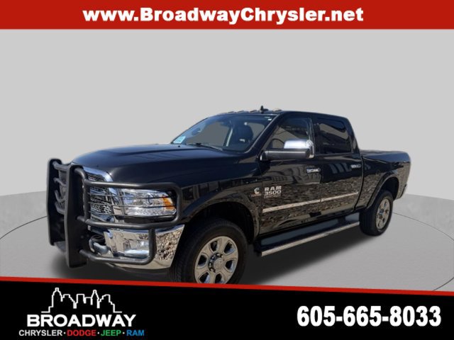 Used 2018 RAM 3500 Laramie w/ Convenience Group AWD/4WD image 3