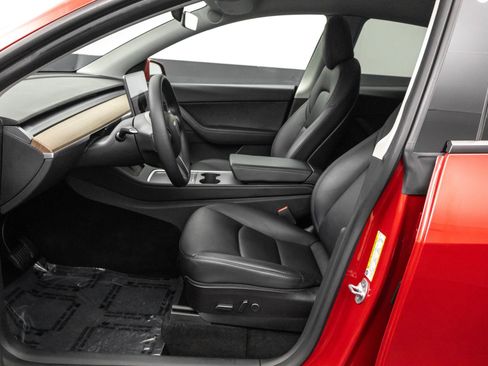 Used 2022 Tesla Model Y Long Range image 5