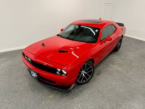 Used 2016 Dodge Challenger R/T Scat Pack w/ Leather Interior Group image 1