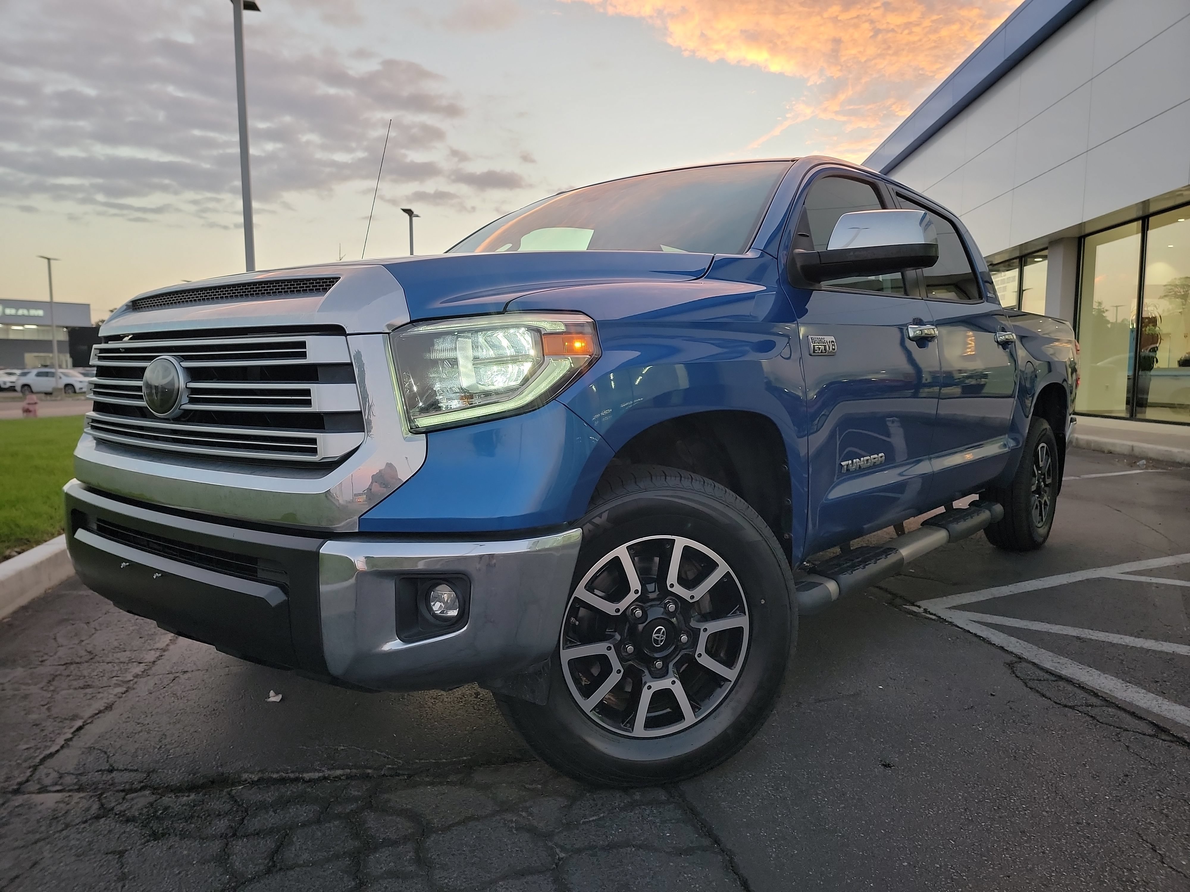 Used 2018 Toyota Tundra Limited AWD/4WD image 3