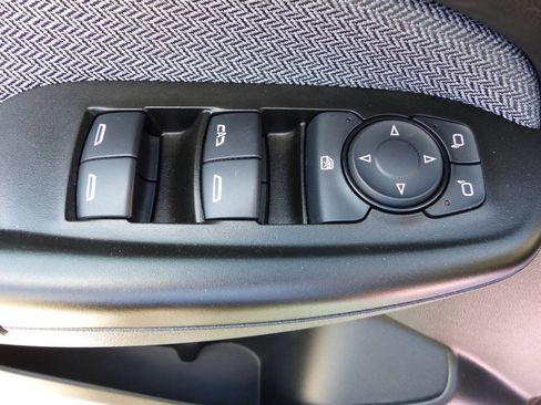 Used 2024 Chevrolet TrailBlazer LS w/ LS Convenience Package FWD image 19