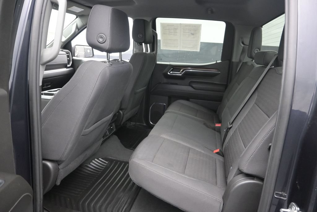 Used 2024 Chevrolet Silverado 1500 LT RWD image 13