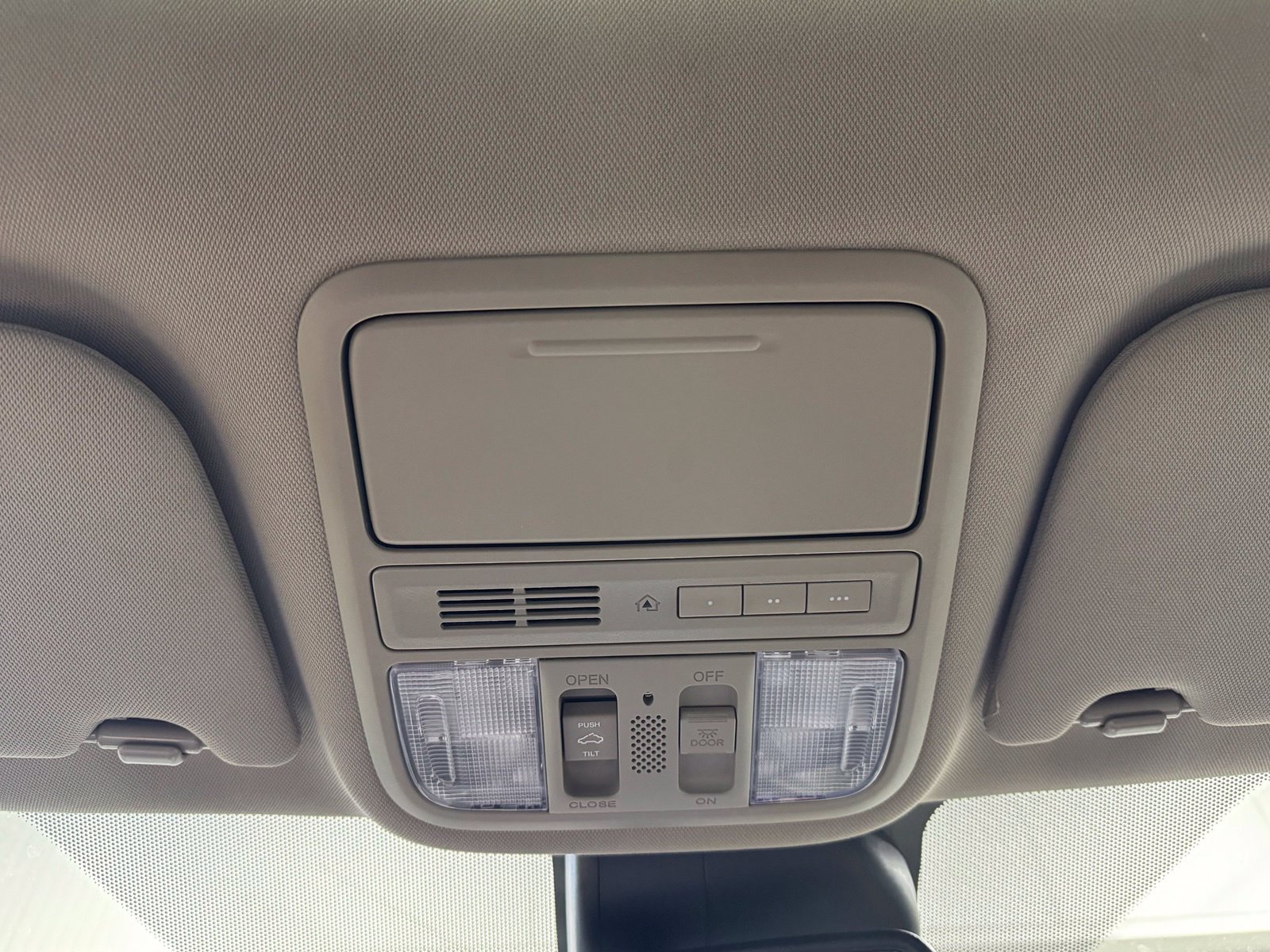 Used 2014 Honda Odyssey Touring image 29