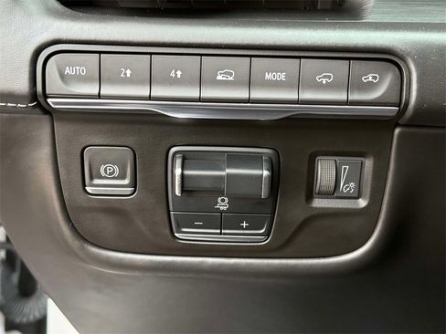 Used 2021 Cadillac Escalade Sport Platinum image 30