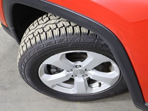 Used 2019 Jeep Compass Latitude w/ Popular Equipment Group image 43