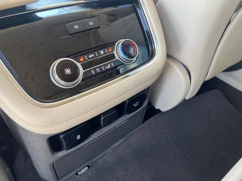 Used 2018 Lincoln Navigator Reserve w/ Technology Package AWD/4WD image 13