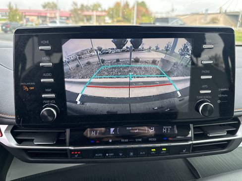 Certified 2023 Toyota Sienna XSE image 24