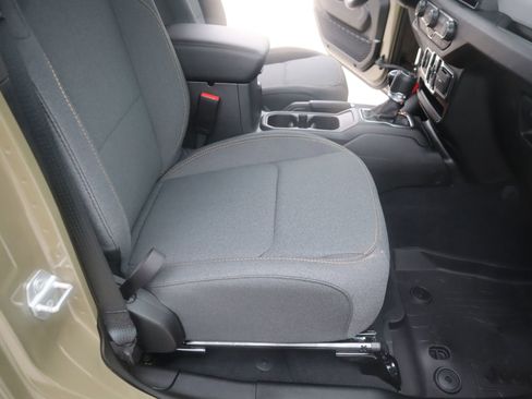 New 2026 Jeep Gladiator Sport image 12