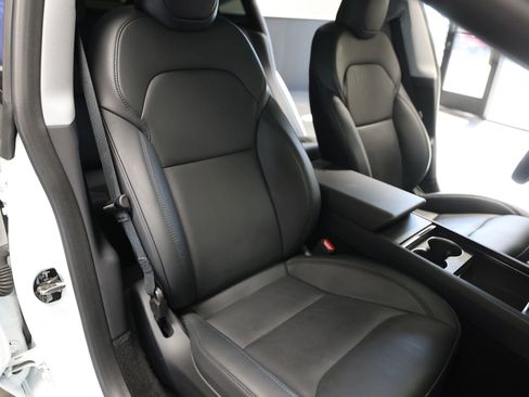 Used 2024 Tesla Model 3 Standard Range image 34