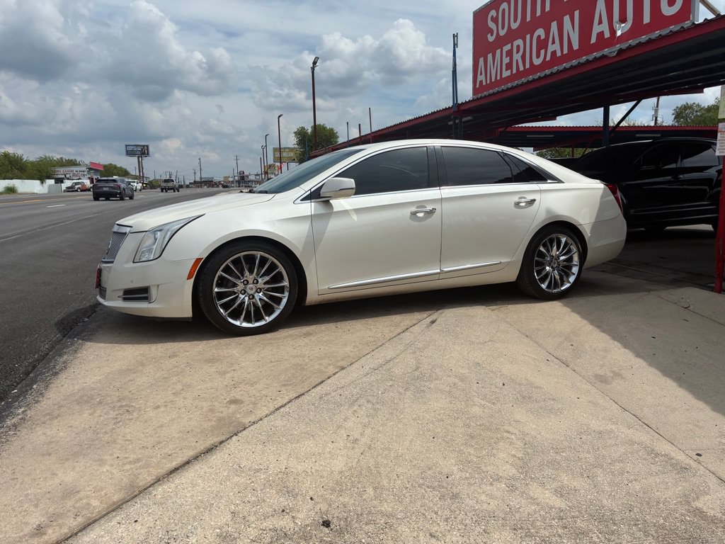 Used 2013 Cadillac XTS Platinum FWD image 15