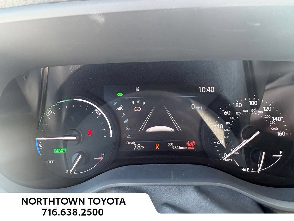 Used 2025 Toyota Sienna XLE w/ XLE Plus Package FWD image 31