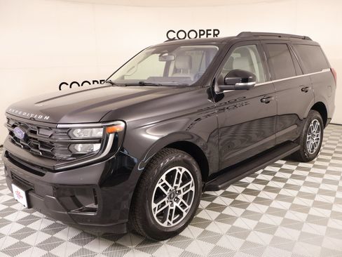 Used 2025 Ford Expedition Active AWD/4WD image 10