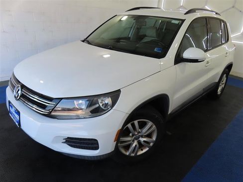Used 2017 Volkswagen Tiguan S FWD image 4