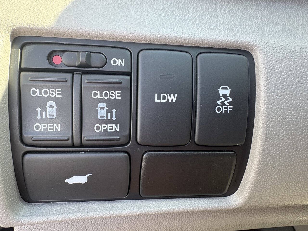 Used 2015 Honda Odyssey EX-L image 21