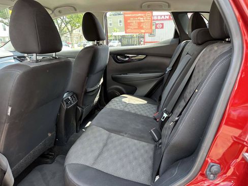Certified 2019 Nissan Rogue Sport SV AWD/4WD image 14