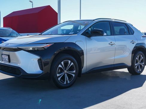 Used 2024 Toyota bZ4X XLE image 3