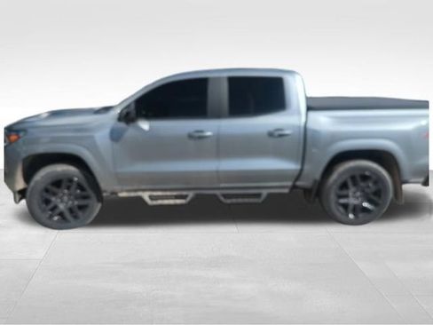 Used 2025 Chevrolet Colorado Z71 w/ Z71 Convenience Package 2 AWD/4WD image 8