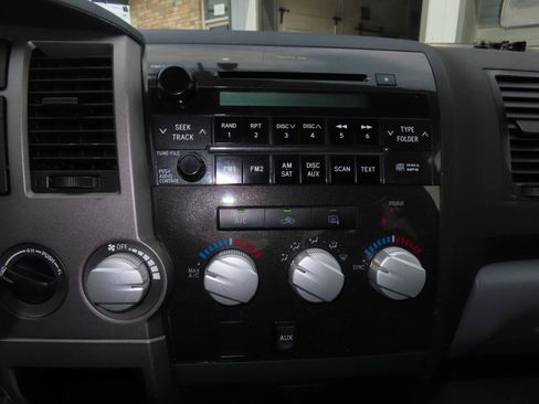 Used 2011 Toyota Tundra 4x4 Double Cab w/ Tow Pkg image 49