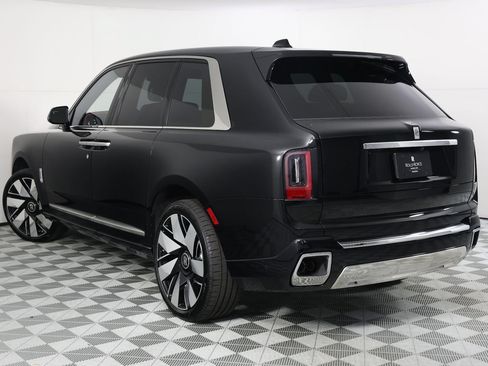 New 2026 Rolls-Royce Cullinan AWD/4WD image 3
