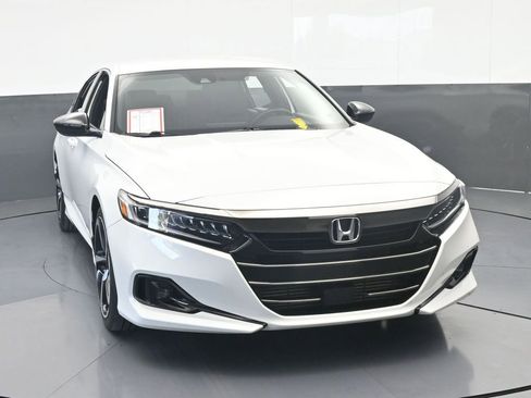 Used 2022 Honda Accord Sport image 9