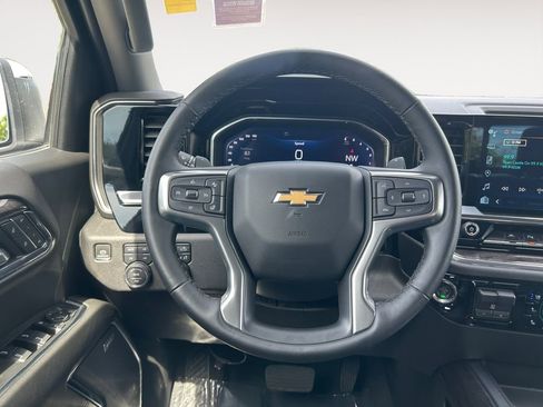 Used 2024 Chevrolet Silverado 1500 LTZ image 14